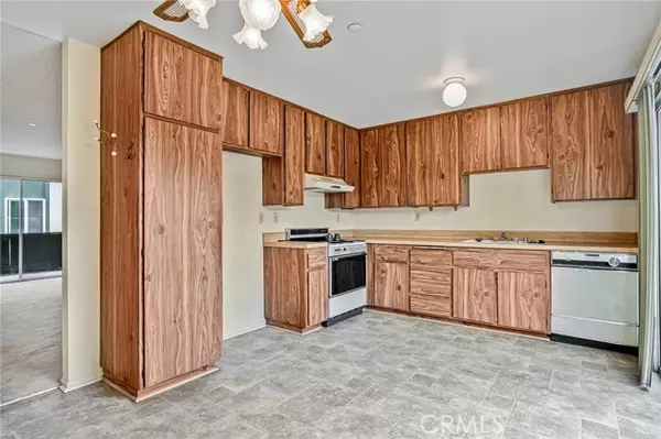 Lake Forest, CA 92630,23282 Orange AVE 7