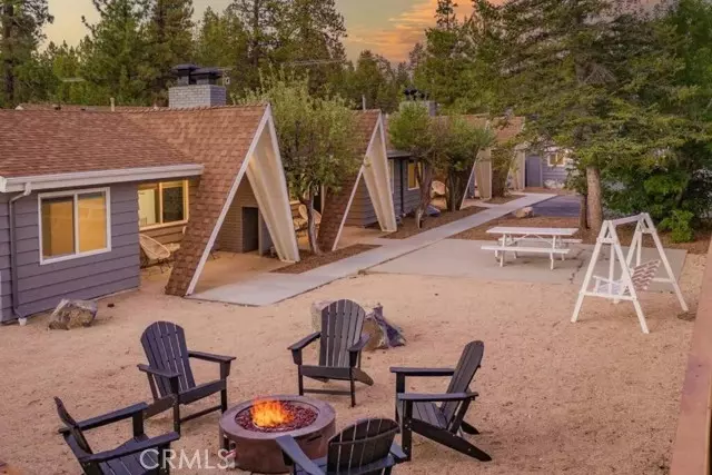 560 Edgemoor RD, Big Bear Lake, CA 92315