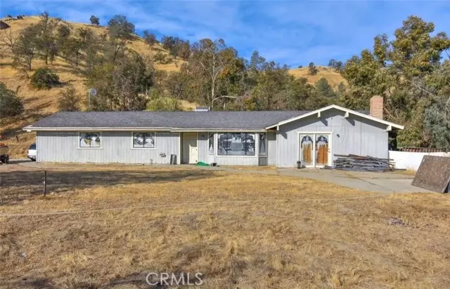 20499 Auberry Rd, Clovis, CA 93619