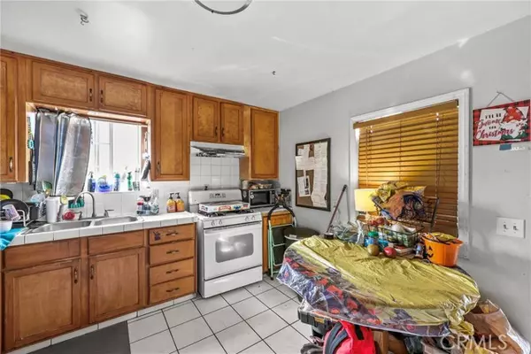 Montebello, CA 90640,233 E Fremont