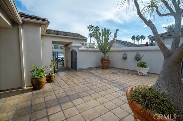 Newport Beach, CA 92660,21 Ocean Vista 22