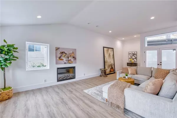 3614 Camino De La Cumbre, Sherman Oaks, CA 91423