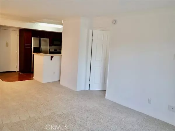 Woodland Hills, CA 91367,21520 Burbank BLD 201