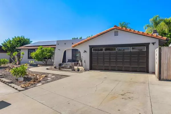 Escondido, CA 92027,2422 Kimberly PL