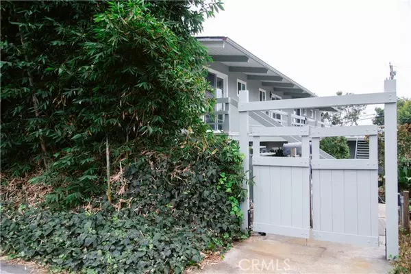 Laguna Beach, CA 92651,525 Catalina B