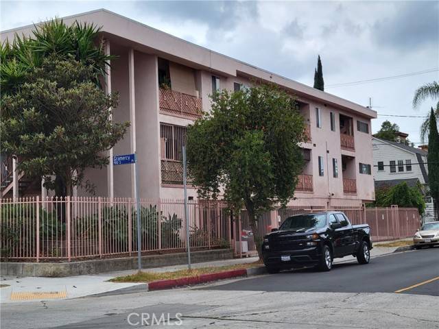 Los Angeles, CA 90019,941 S Gramercy PL