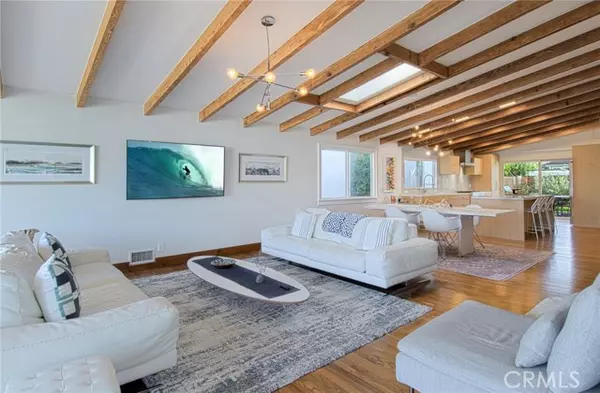 Corona Del Mar, CA 92625,308 Poppy AVE