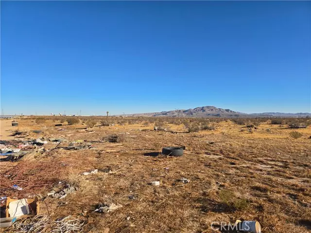 Adelanto, CA 92301,0 Brucite Rd 0455-052-25