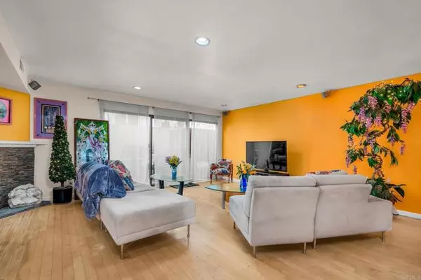 Santa Monica, CA 90403,847 17Th ST 6