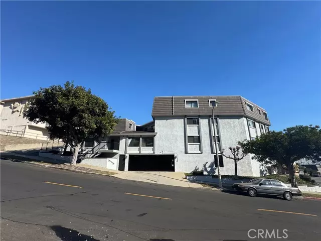 San Pedro, CA 90731,760 W 30th ST 4