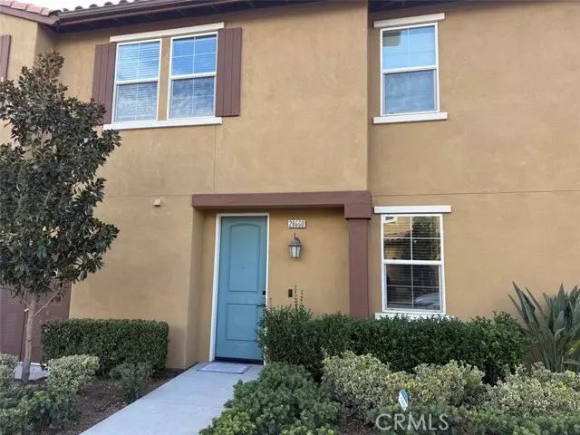 Valencia, CA 91354,28660 Jardineras DR