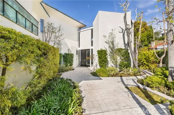 Newport Beach, CA 92660,2 Inverness LN
