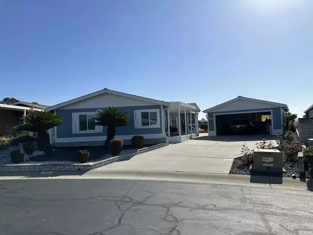 Oceanside, CA 92057,1461 Salem CT