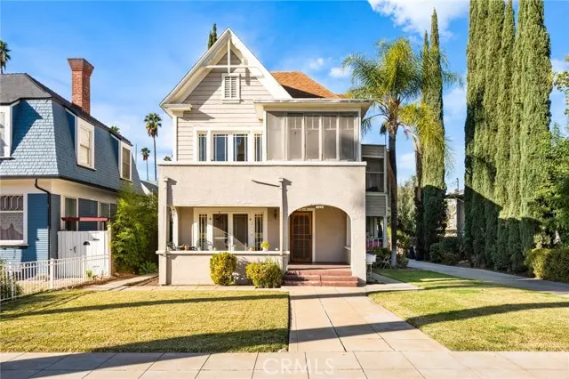 Redlands, CA 92373,120 W Olive AVE