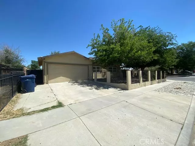 1309 E Avenue J4, Lancaster, CA 93535