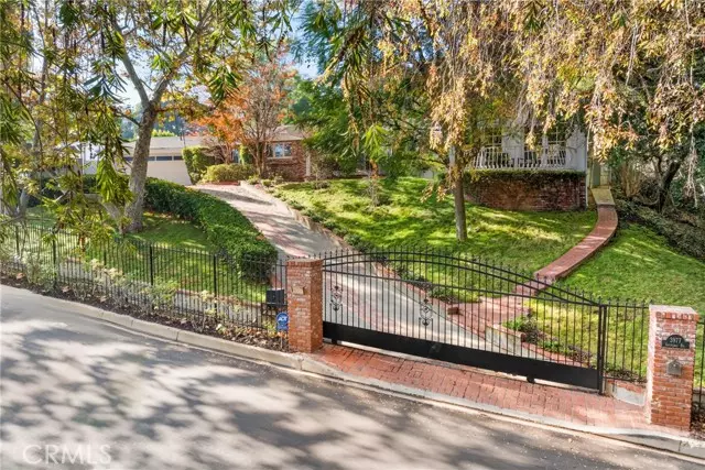 Encino, CA 91436,3977 Archdale RD