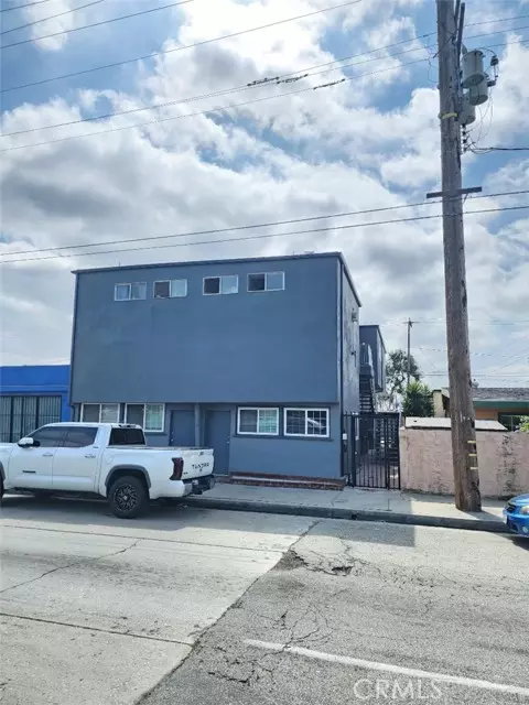 Long Beach, CA 90805,5847 Cherry AVE