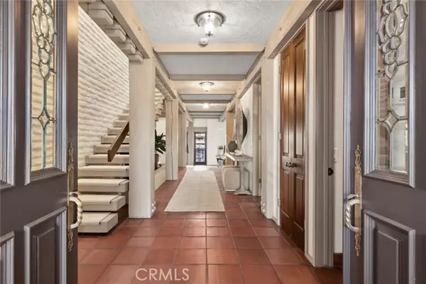 Newport Beach, CA 92660,47 Linda ISLE