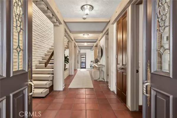 Newport Beach, CA 92660,47 Linda ISLE