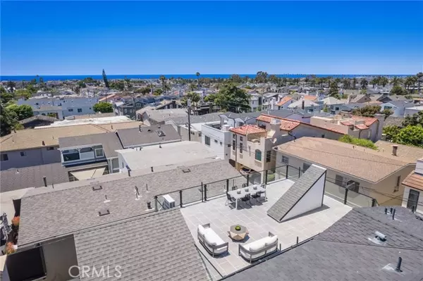 Corona Del Mar, CA 92625,717 1/2 Orchid AVE