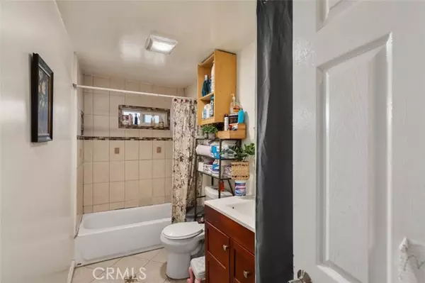 Huntington Park, CA 90255,6513 Middleton ST