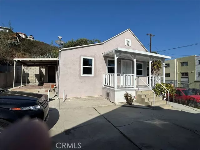 204 W Santa Cruz ST, San Pedro, CA 90731