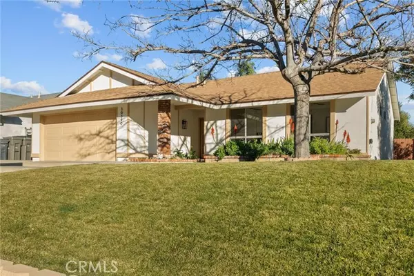 30390 Honeysuckle Hill DR, Canyon Country, CA 91387