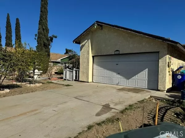 Fontana, CA 92335,9965 Ironwood CT