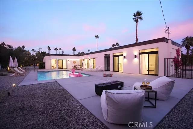 289 Cerritos DR, Palm Springs, CA 92262