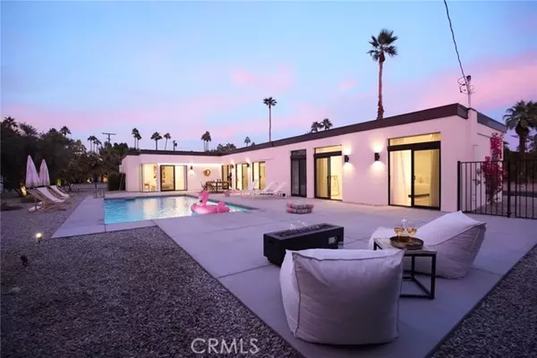 289 Cerritos DR, Palm Springs, CA 92262