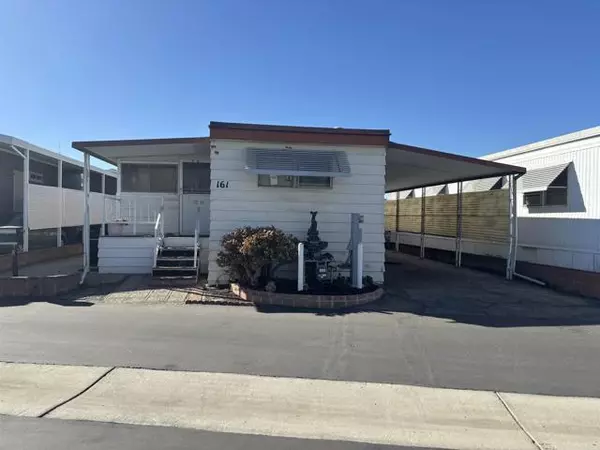 161 Roadrunner LN, Oceanside, CA 92057