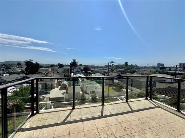 1598 long beach 405, Long Beach, CA 90813