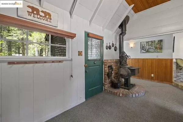 Pinecrest, CA 95364,126 Rustic Rd.