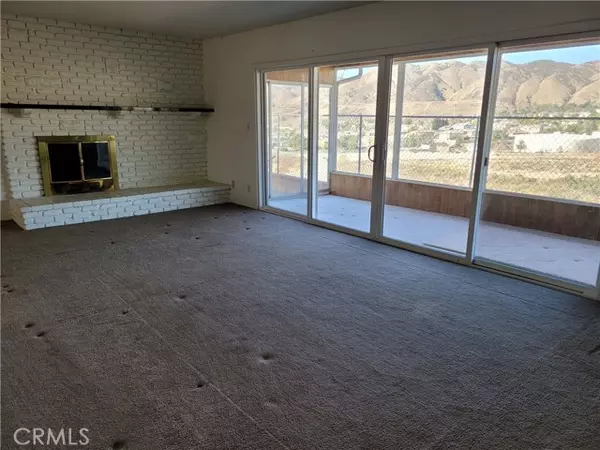 Yucaipa, CA 92399,11674 Oak LN