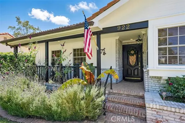 922 Carefree DR, Simi Valley, CA 93065