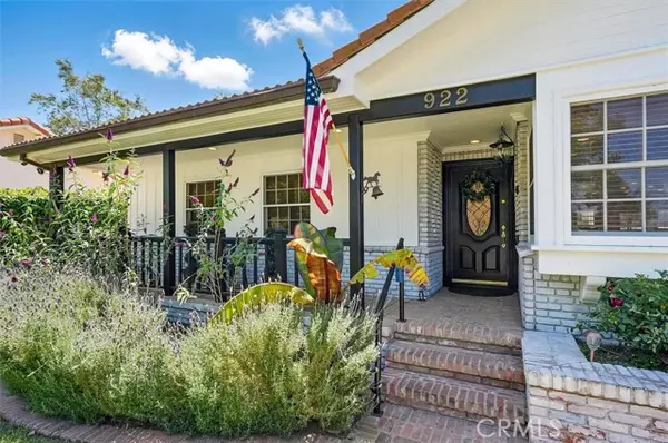 Simi Valley, CA 93065,922 Carefree DR