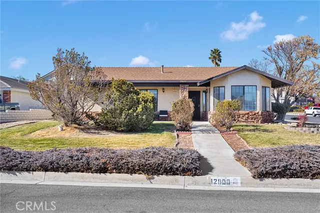 12800 Amberwood LN, Victorville, CA 92395