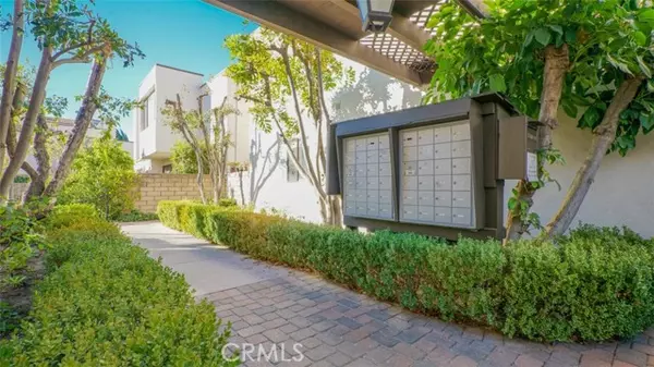 Encino, CA 91316,5243 Yarmouth AVE 27