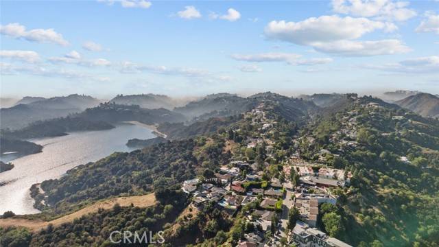 Bel Air, CA 90077,2345 Roscomare RD 301