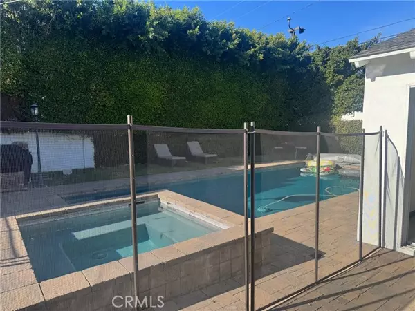 Studio City, CA 91604,12921 Dickens ST