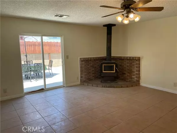 Lancaster, CA 93534,1575 W Avenue H8