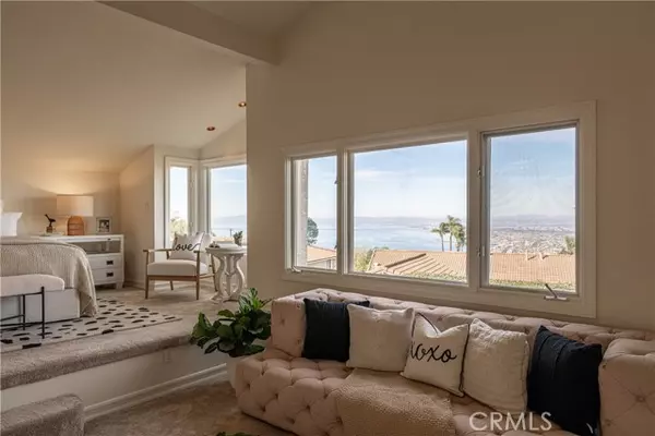 Rancho Palos Verdes, CA 90275,6015 Sandbrook DR