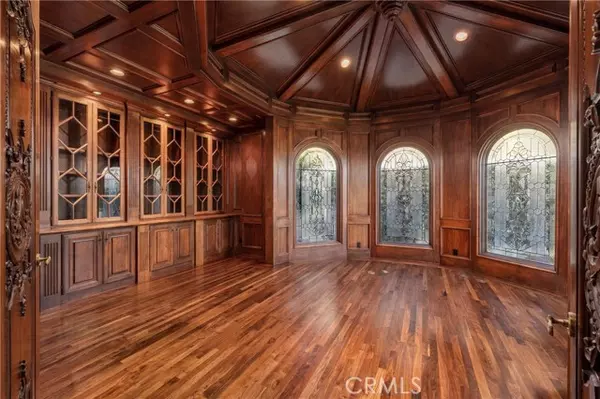 Laguna Beach, CA 92651,105 Irvine Cove CT