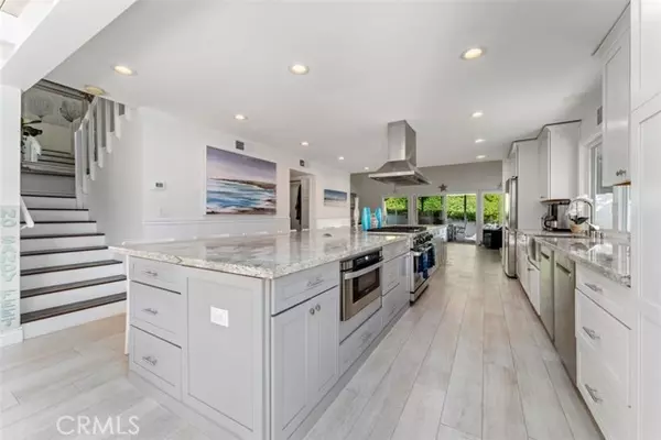 499 Nyes PL, Laguna Beach, CA 92651