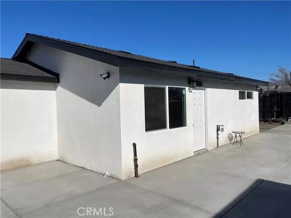 7355 Lynwood WAY, Highland, CA 92346