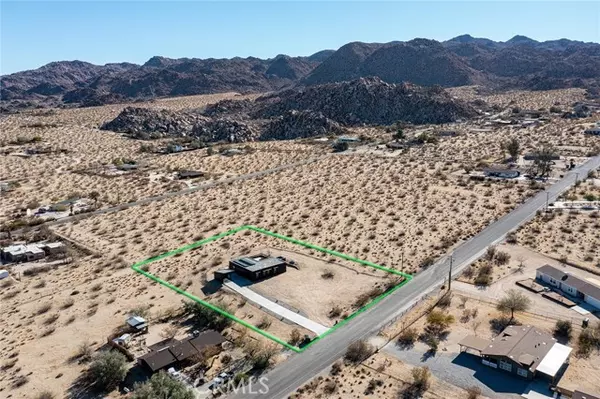 Joshua Tree, CA 92252,6991 Mount Lassen AVE