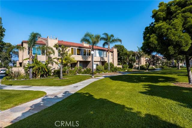 Huntington Beach, CA 92649,16877 Bluewater LN
