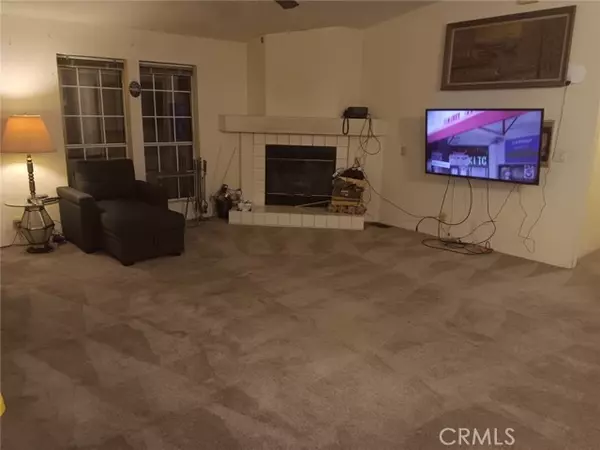 South Gate, CA 90280,10001 W Frontage RD 64