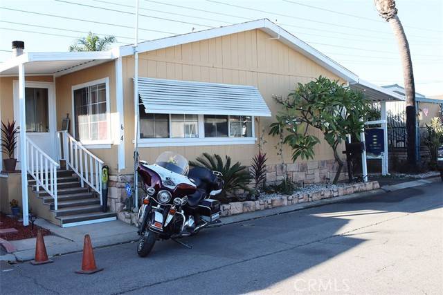 10001 W Frontage RD 64, South Gate, CA 90280