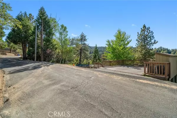 Crestline, CA 92325,790 Berne DR